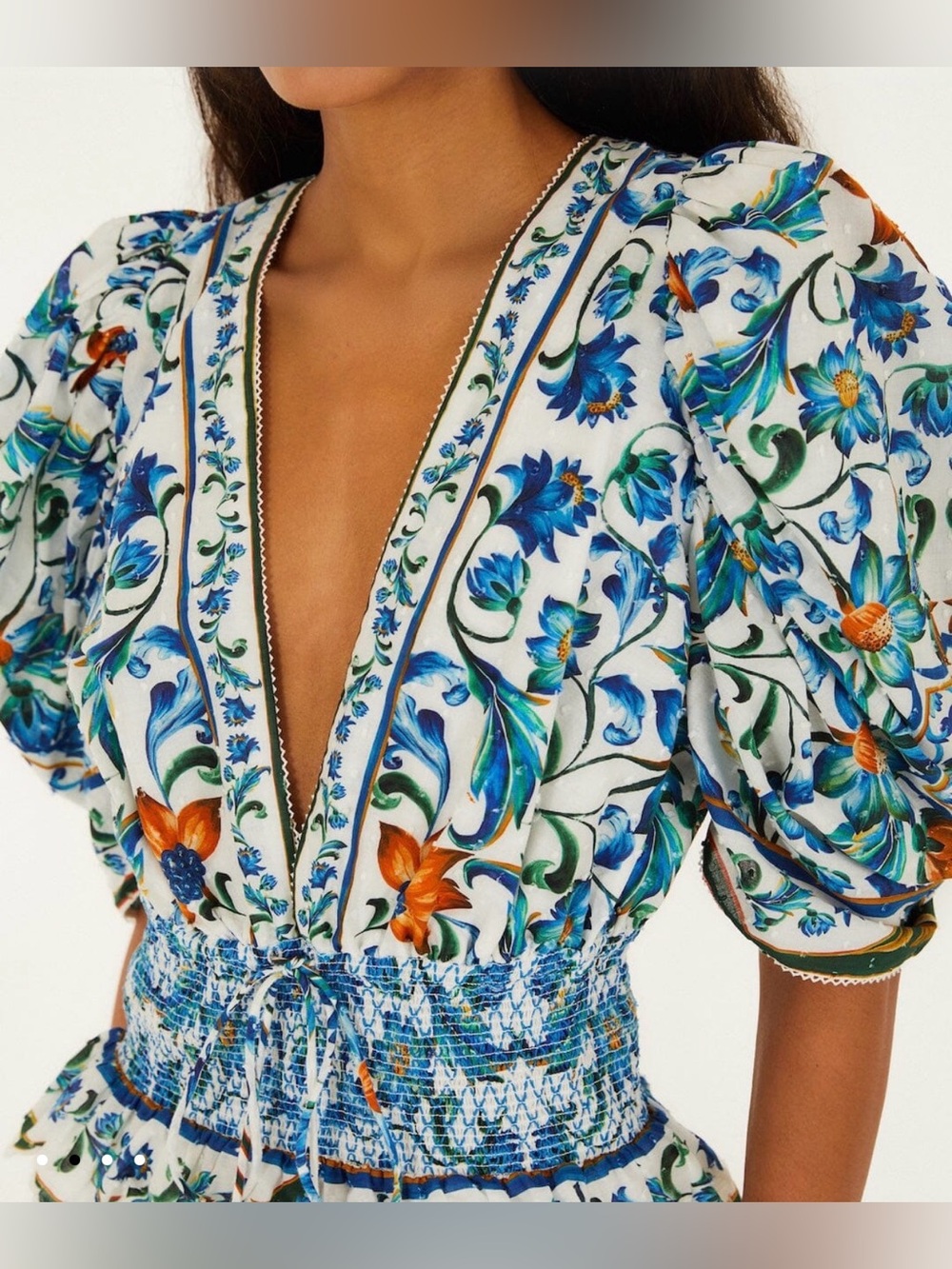 FARM Rio Off-White Floral Tile Smocked V-Neck Blouse. Size Small - Picture 2 of 8